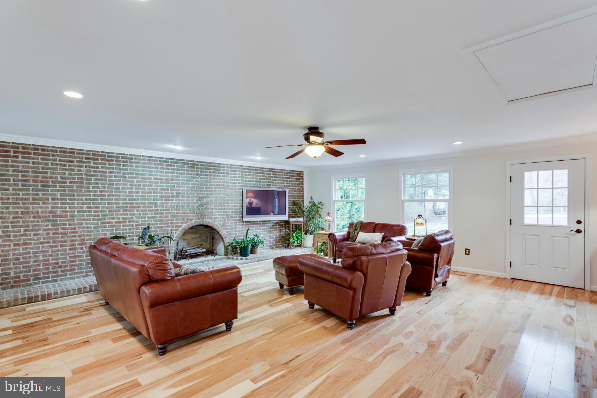 COLCHESTER HUNT - Residential