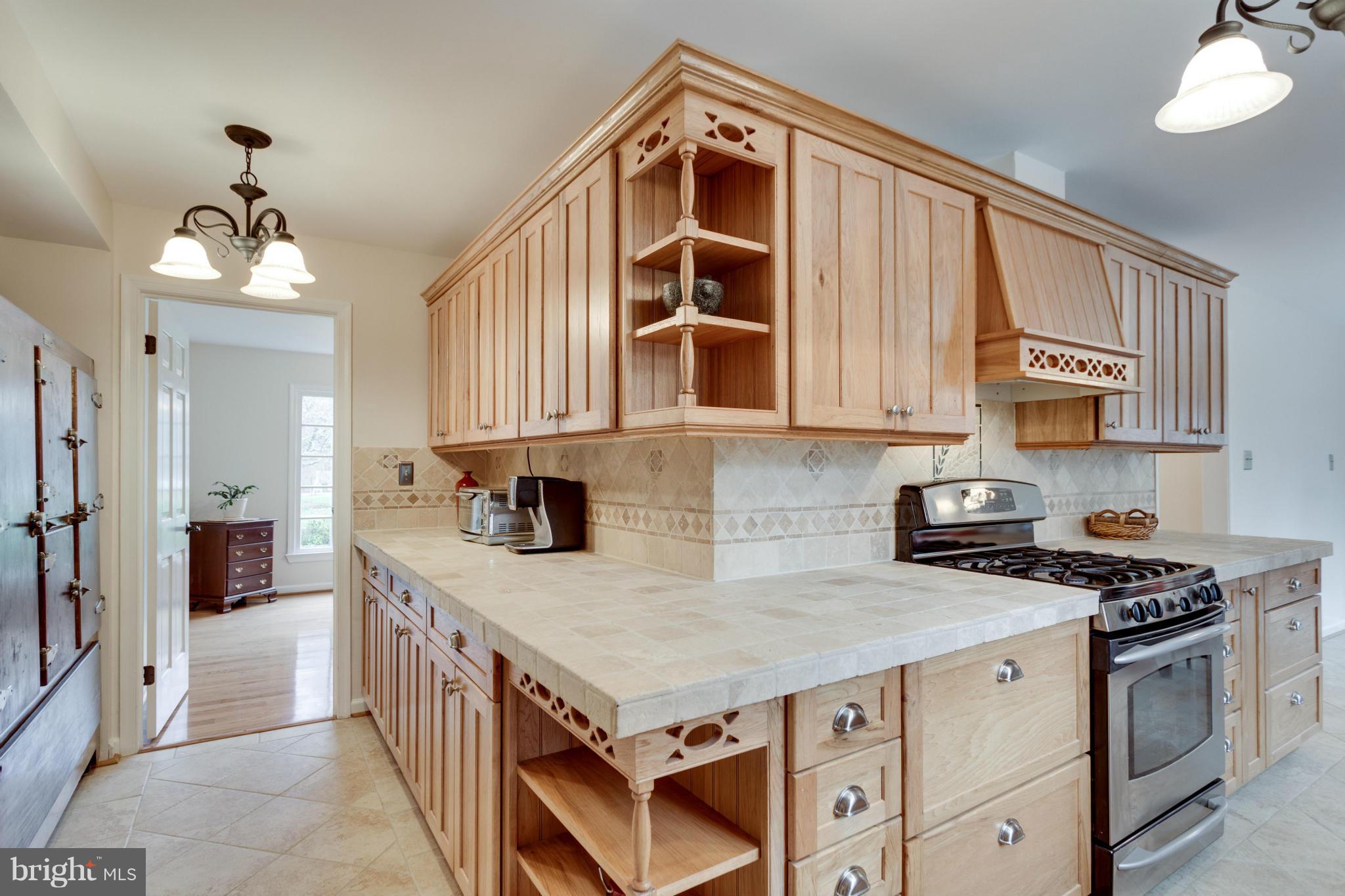 COLCHESTER HUNT - Residential