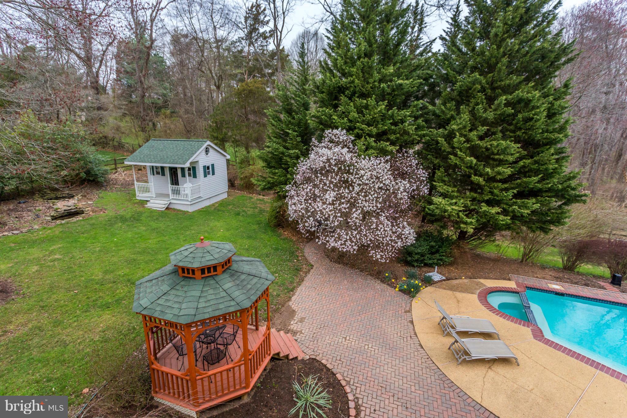 COLCHESTER HUNT - Residential