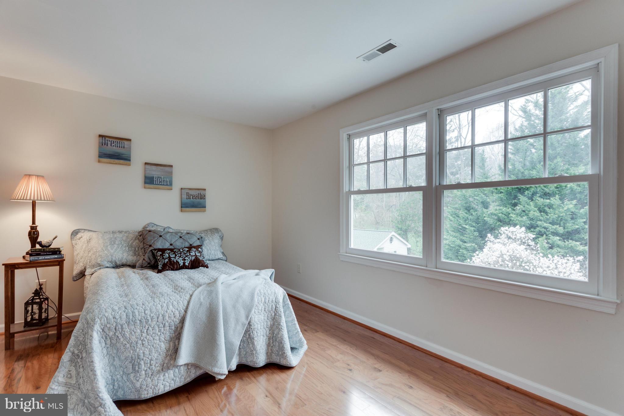 COLCHESTER HUNT - Residential