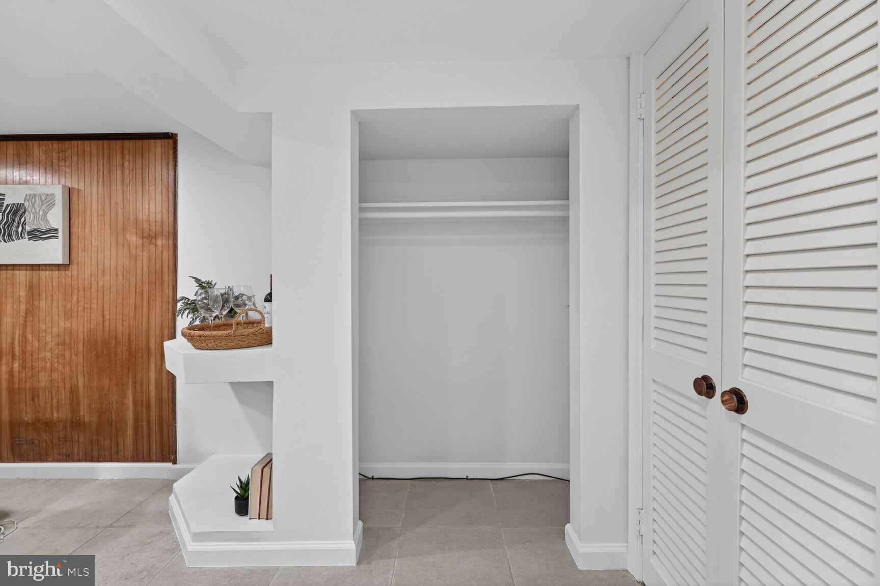 ARLINGTON HEIGHTS - Residential