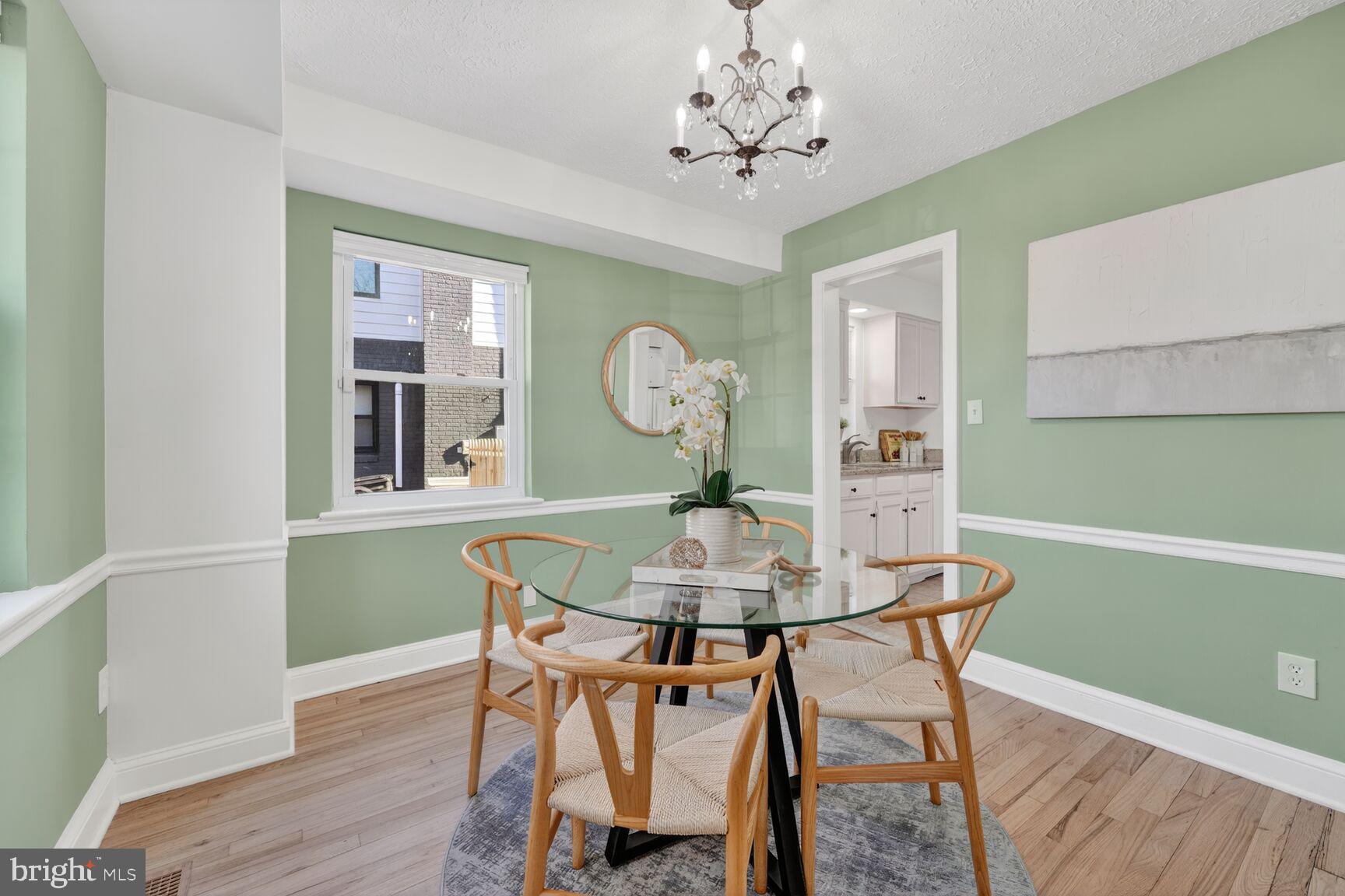 ARLINGTON HEIGHTS - Residential