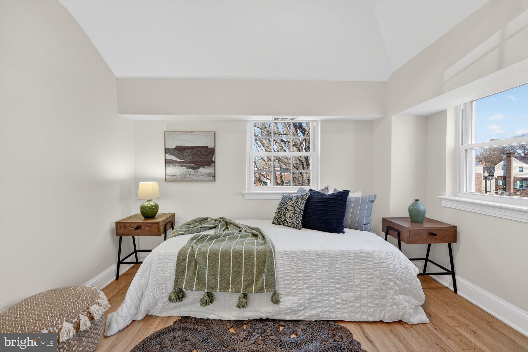 ARLINGTON HEIGHTS - Residential