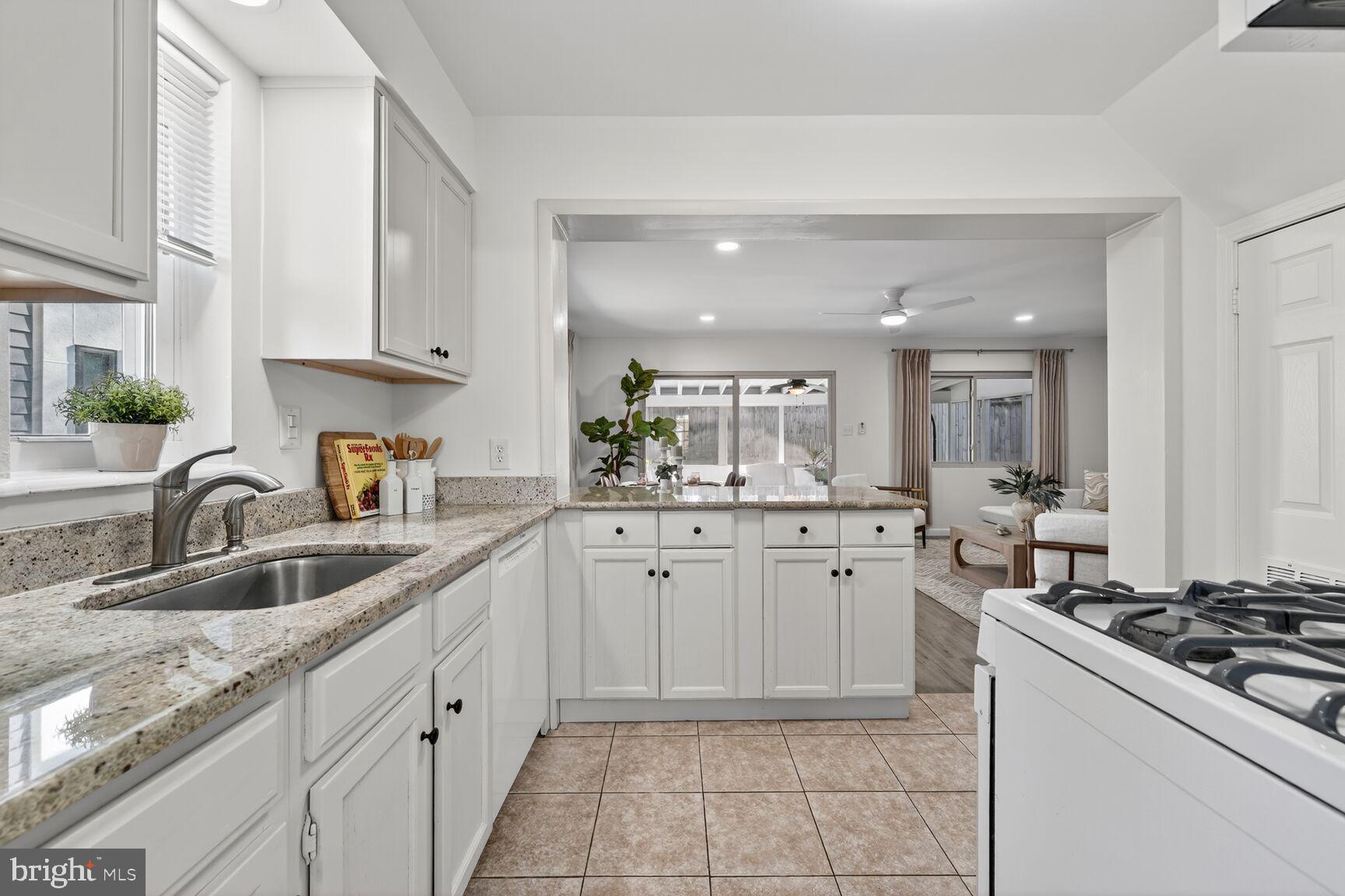 ARLINGTON HEIGHTS - Residential