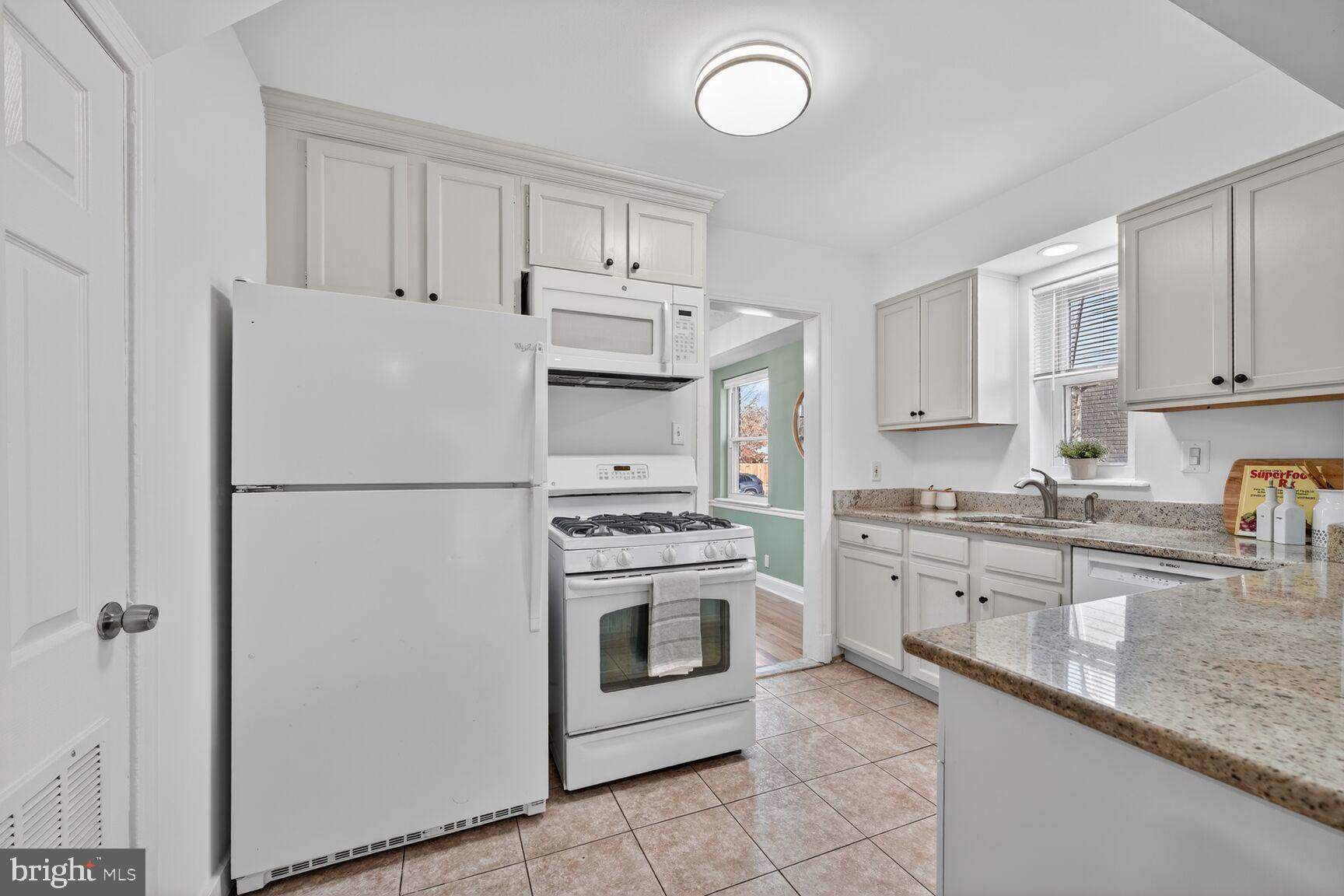 ARLINGTON HEIGHTS - Residential