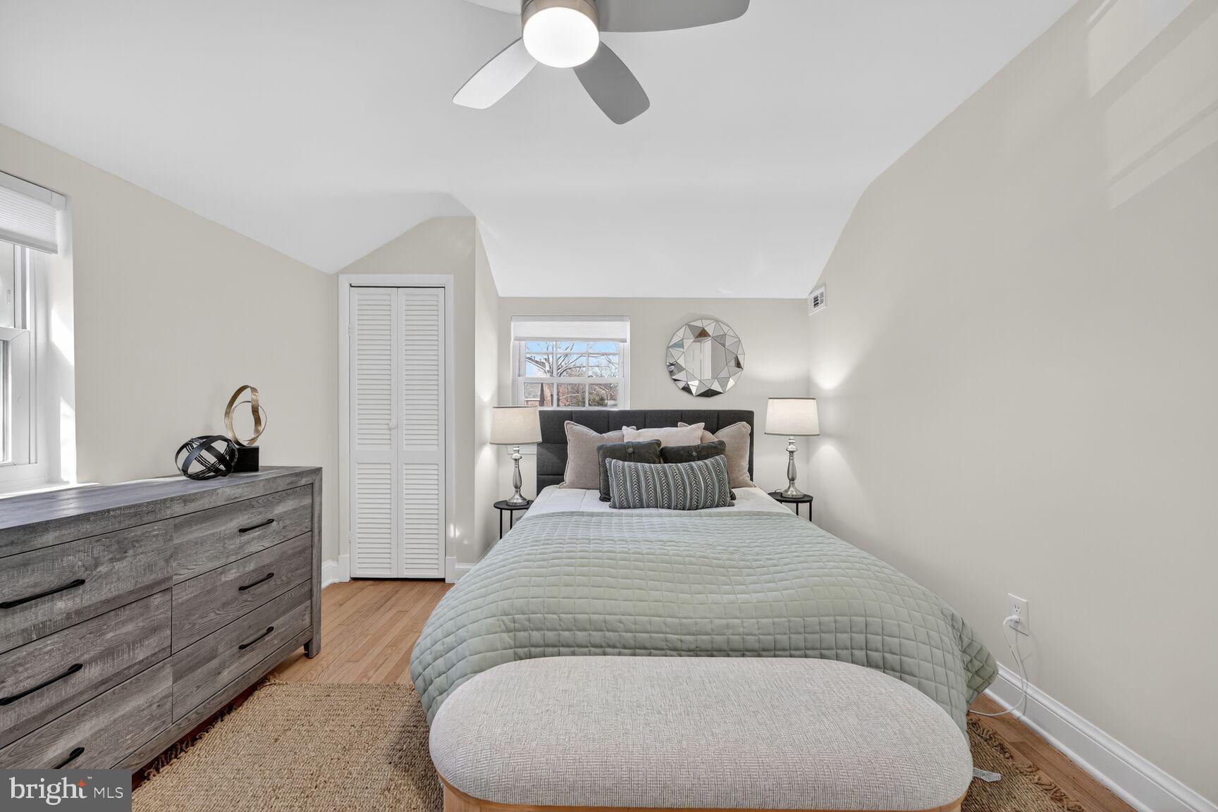 ARLINGTON HEIGHTS - Residential