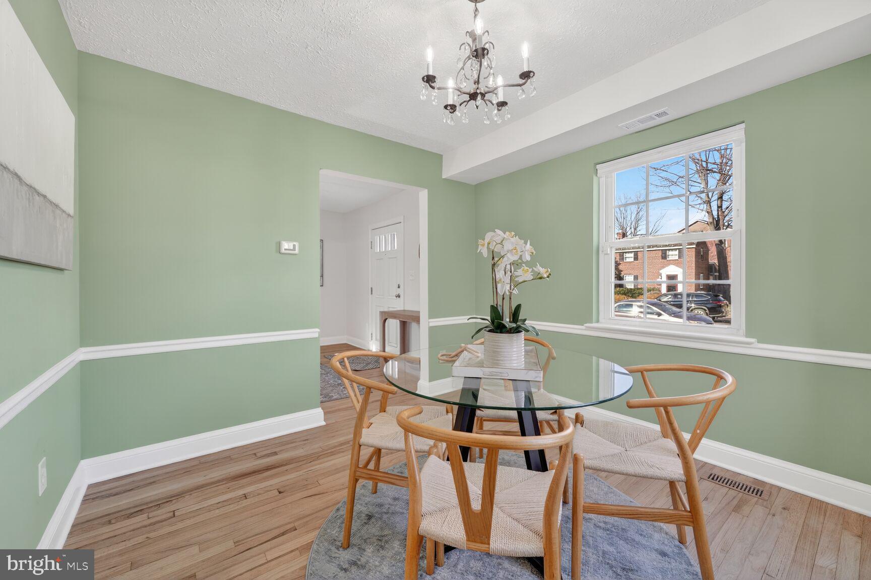 ARLINGTON HEIGHTS - Residential