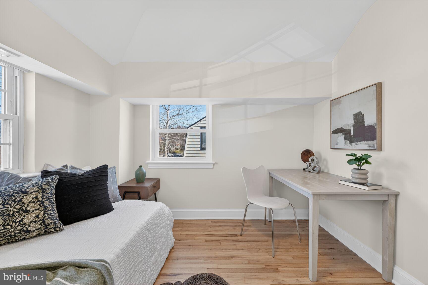 ARLINGTON HEIGHTS - Residential