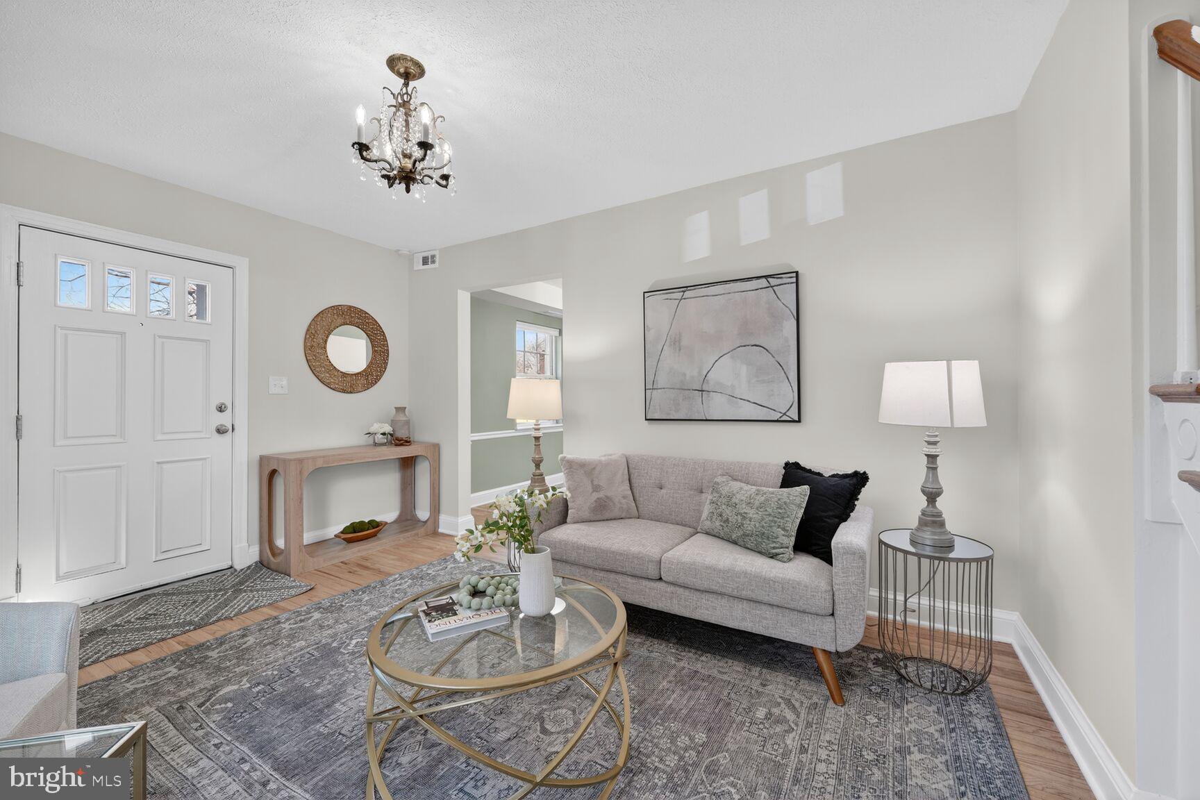 ARLINGTON HEIGHTS - Residential