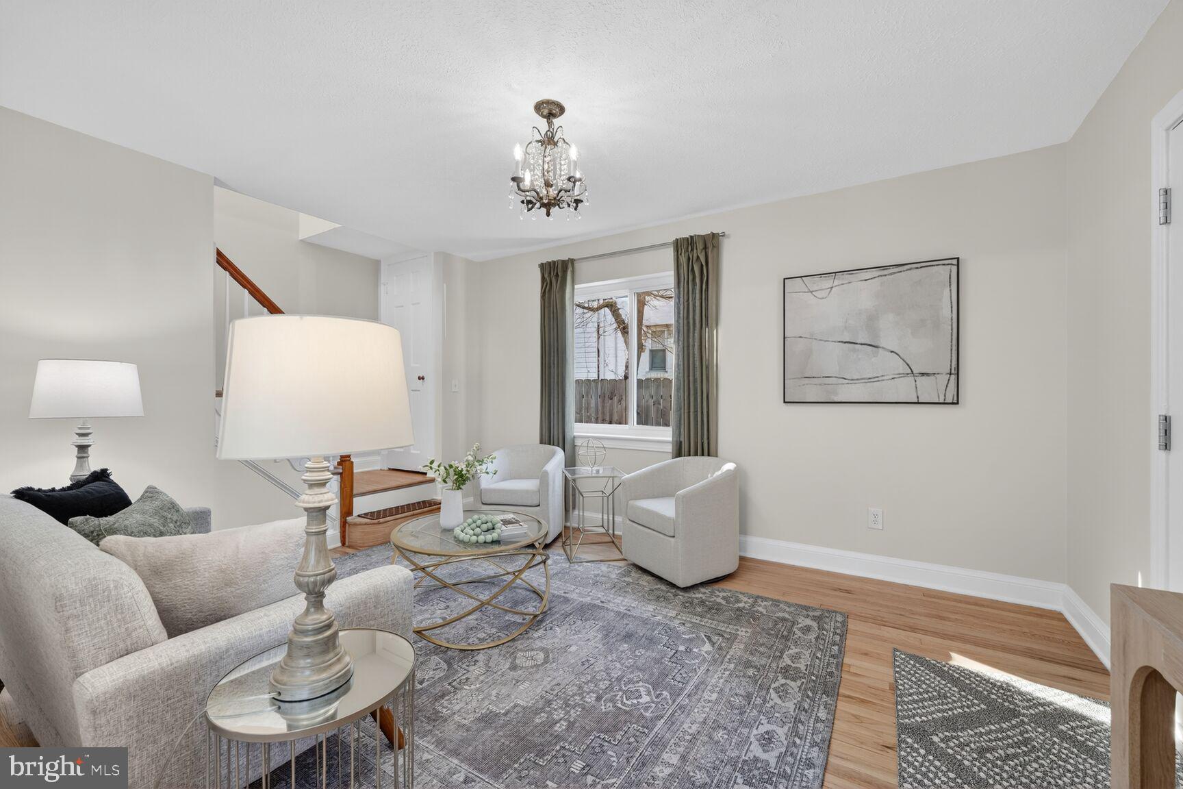 ARLINGTON HEIGHTS - Residential