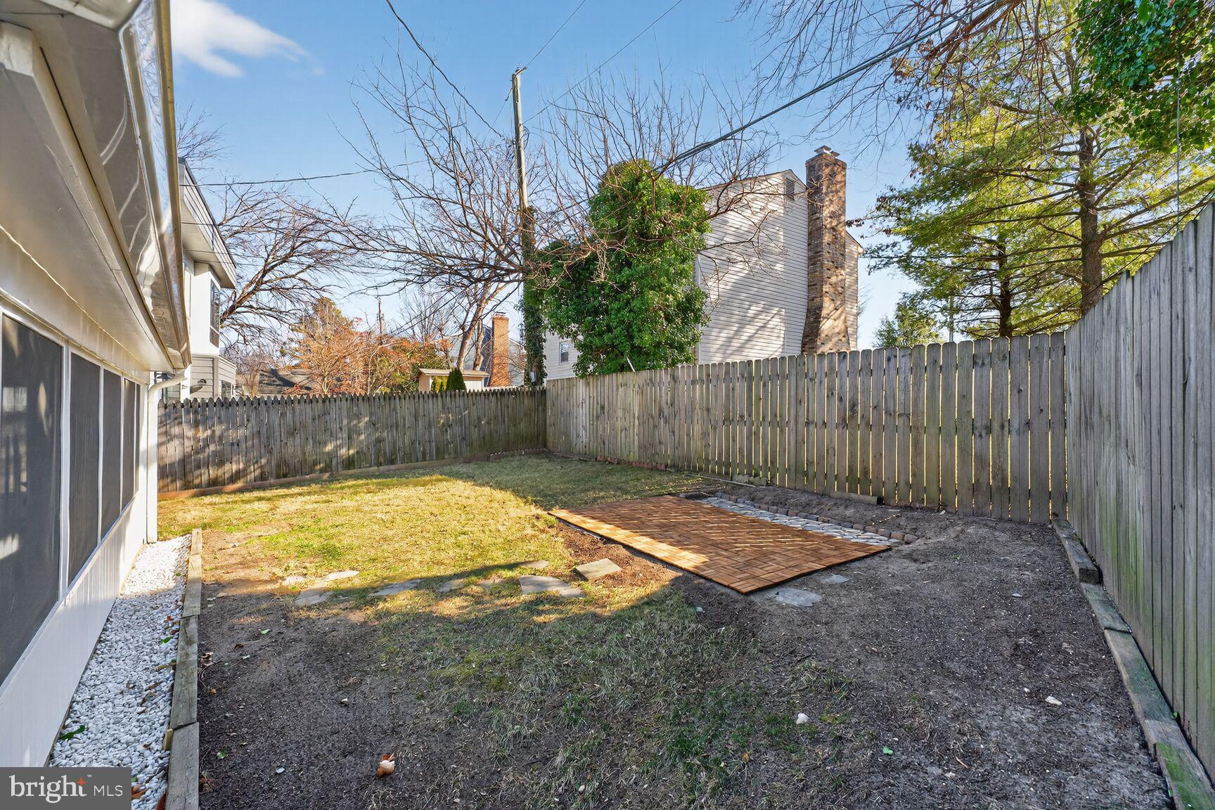 ARLINGTON HEIGHTS - Residential