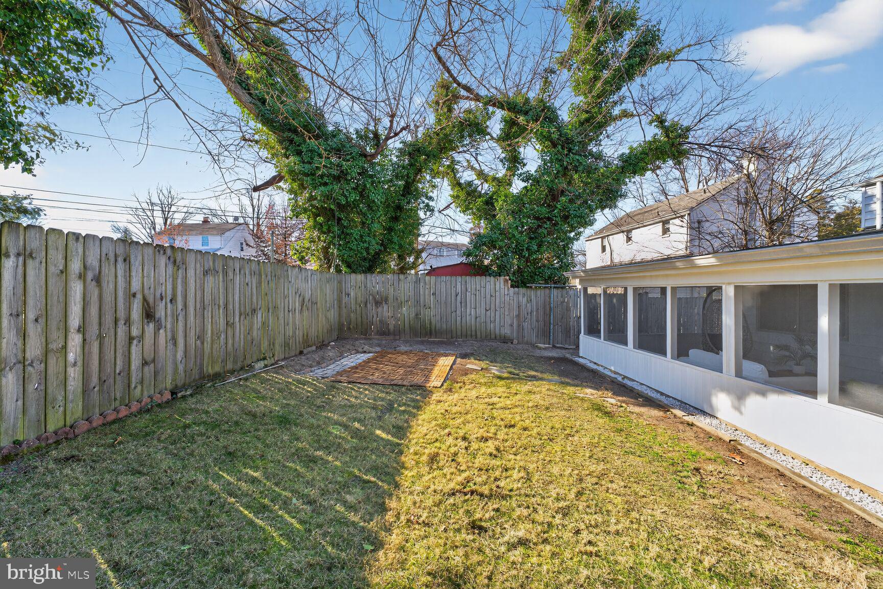 ARLINGTON HEIGHTS - Residential