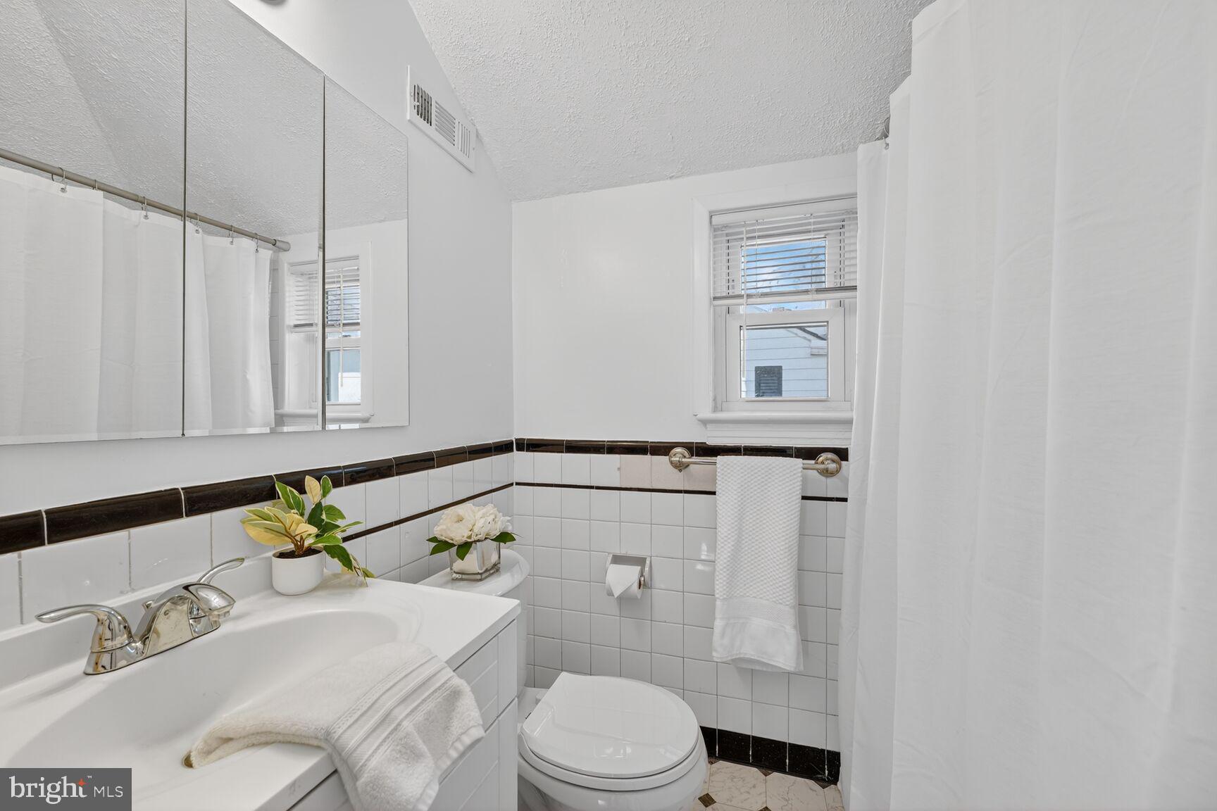 ARLINGTON HEIGHTS - Residential