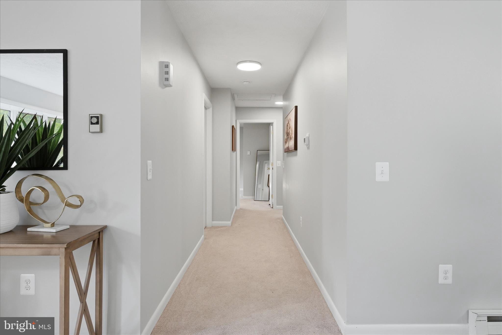 MOUNTAIN VIEW ACRES - Residential