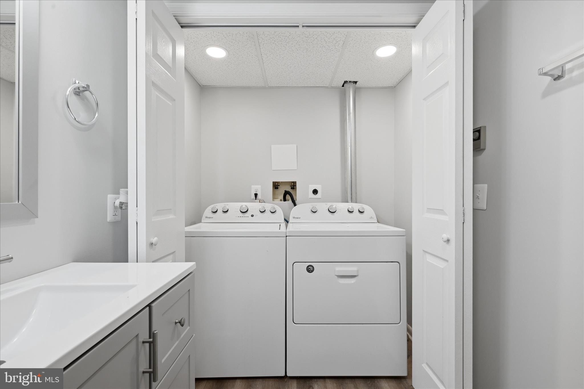 MOUNTAIN VIEW ACRES - Residential