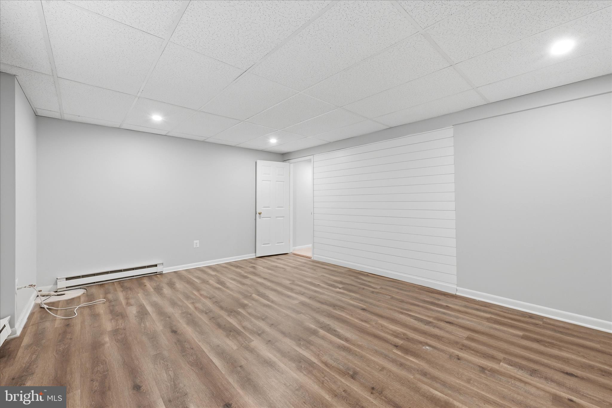 MOUNTAIN VIEW ACRES - Residential
