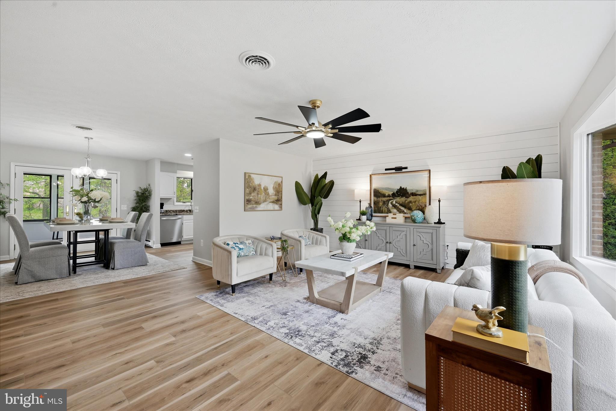 MOUNTAIN VIEW ACRES - Residential