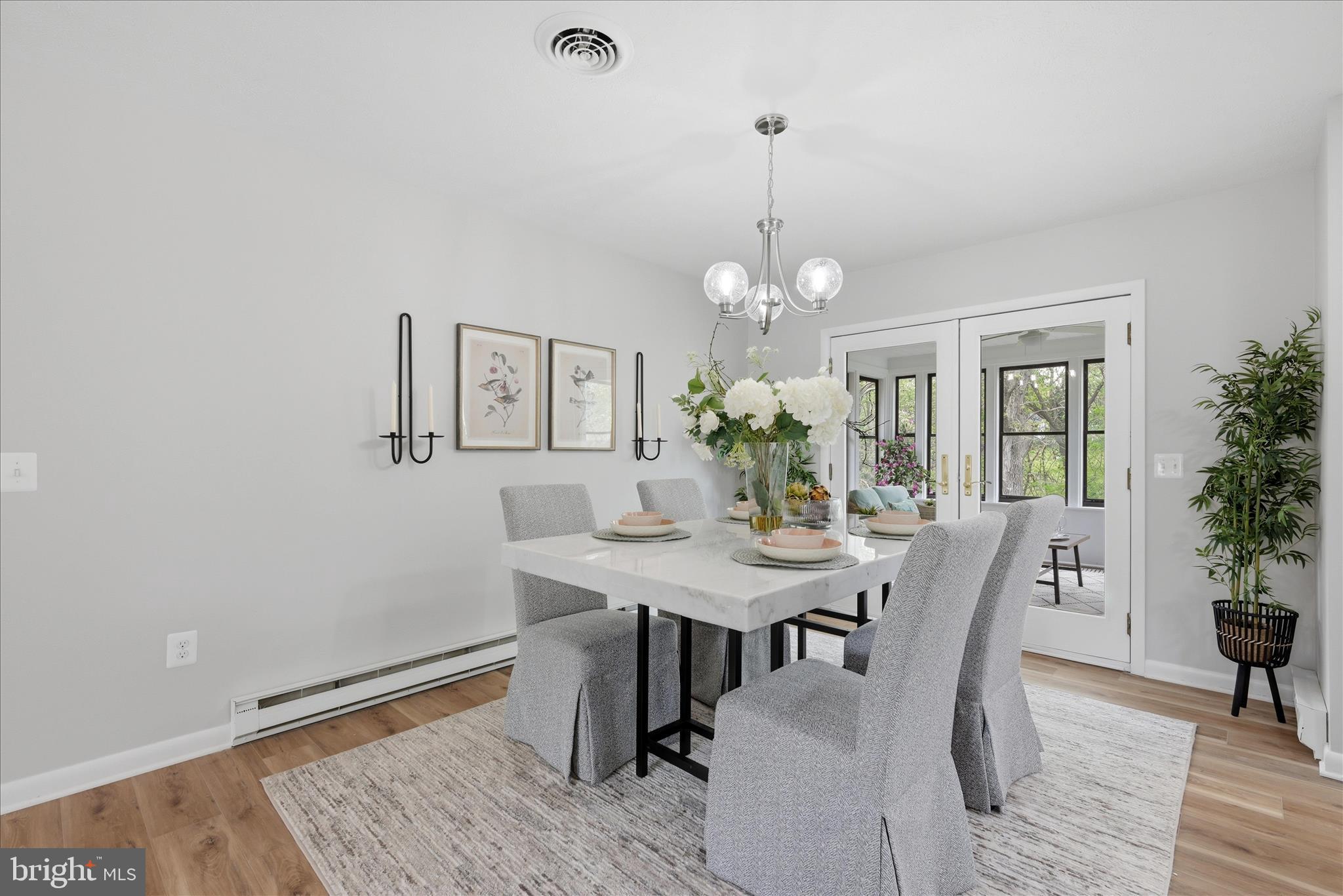 MOUNTAIN VIEW ACRES - Residential