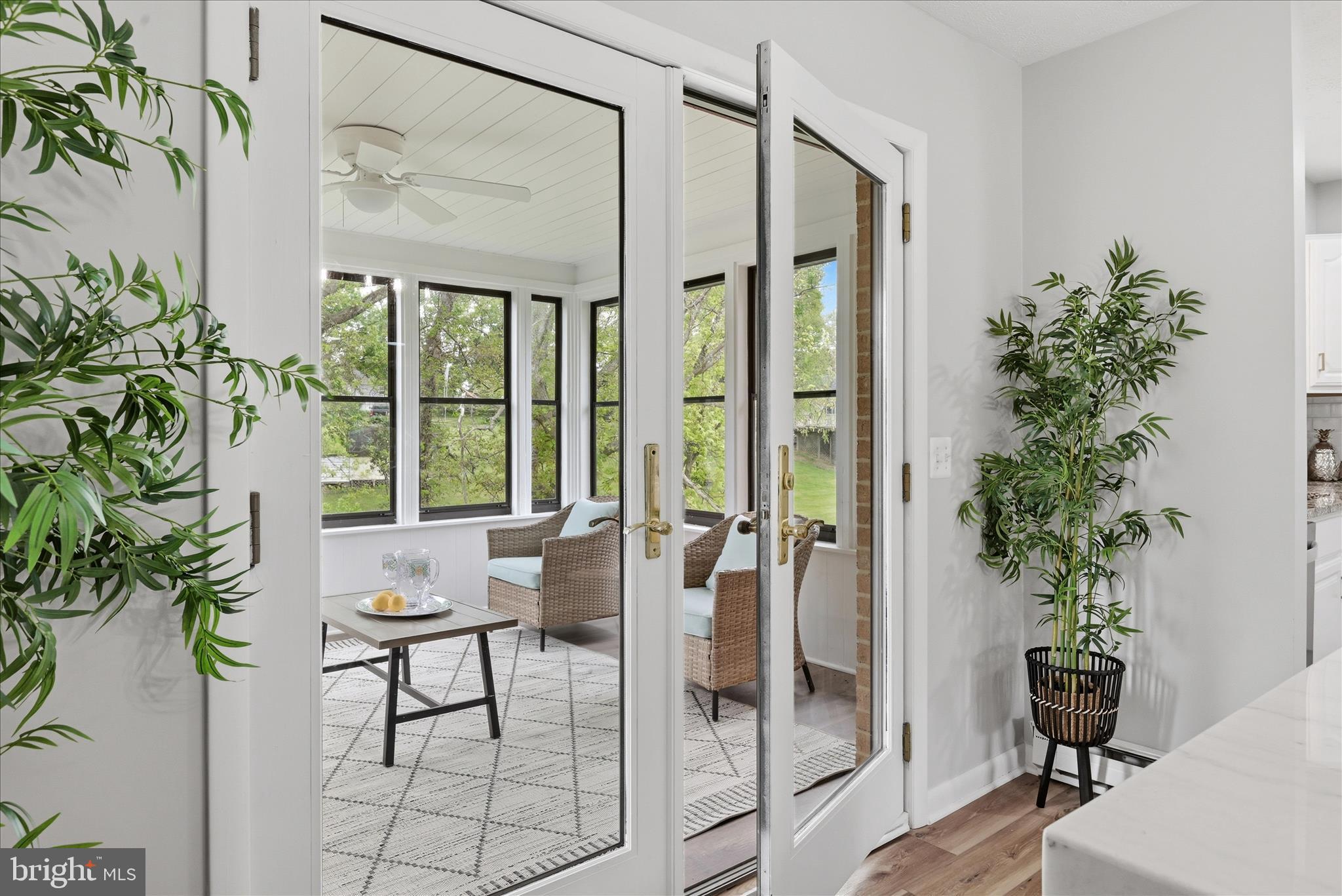 MOUNTAIN VIEW ACRES - Residential