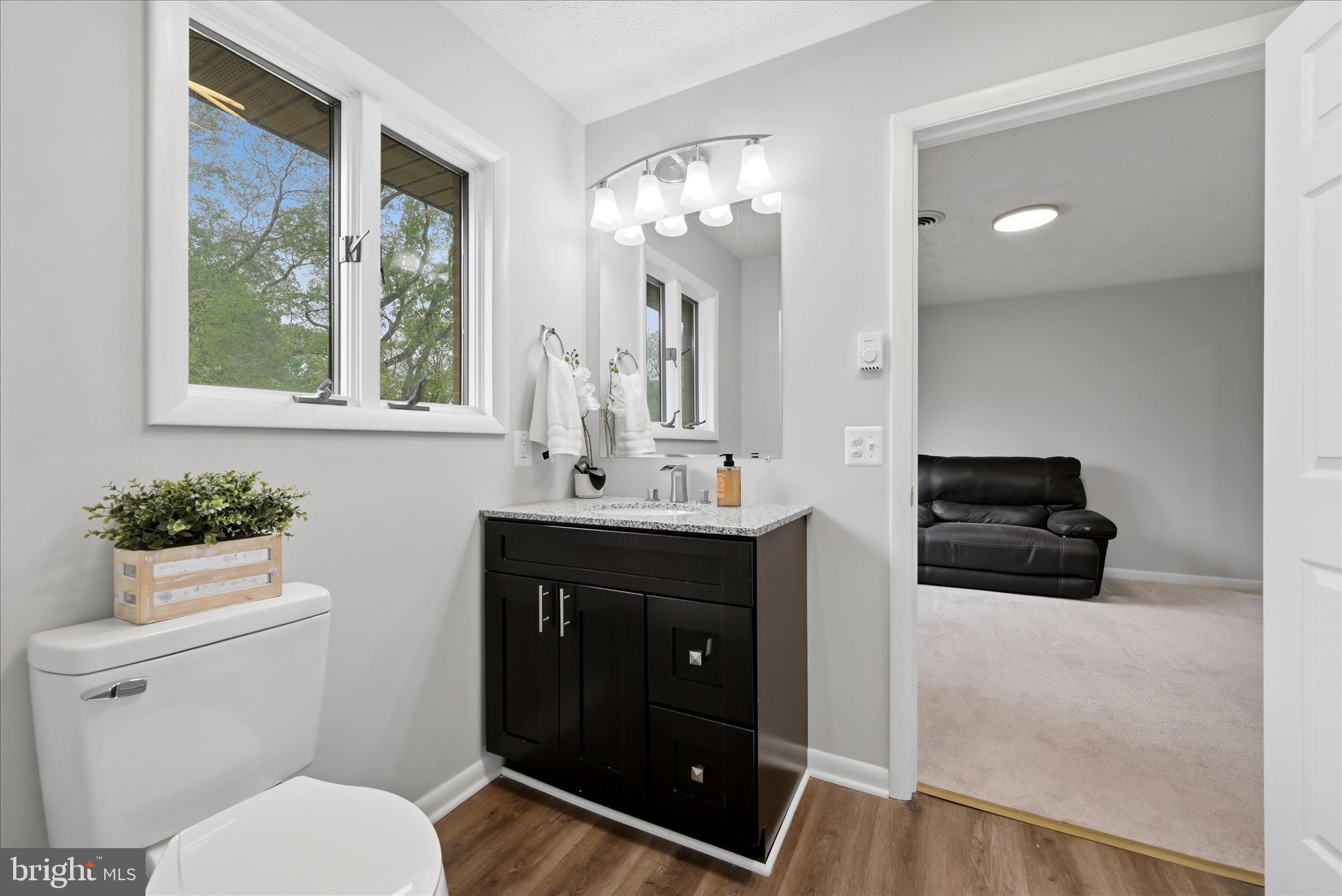 MOUNTAIN VIEW ACRES - Residential