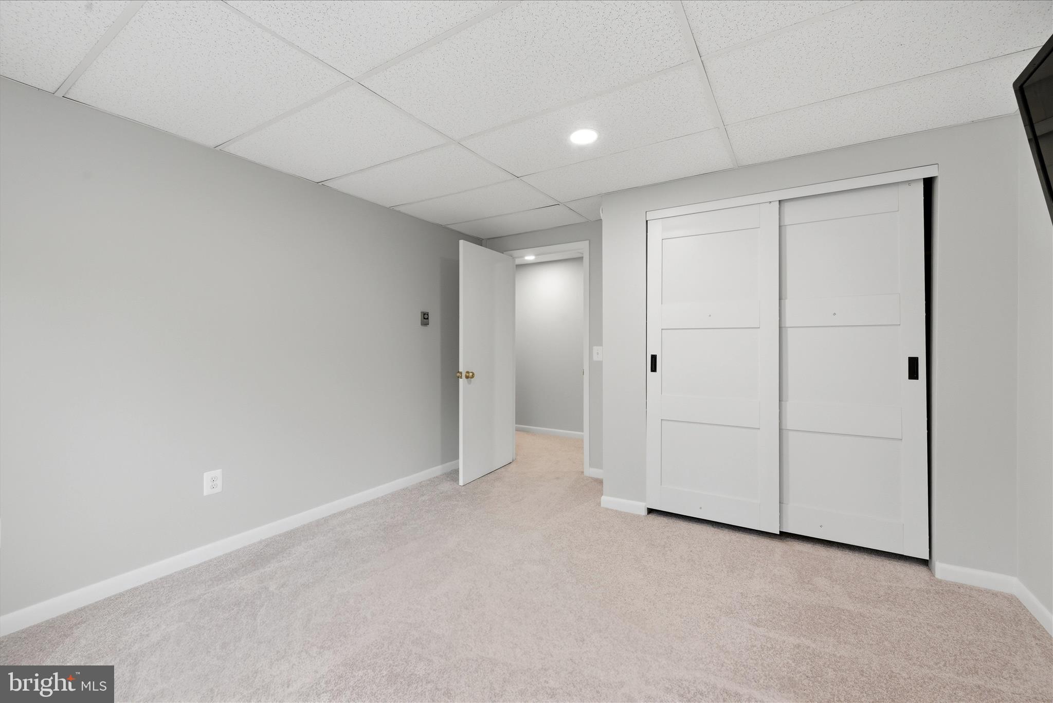 MOUNTAIN VIEW ACRES - Residential