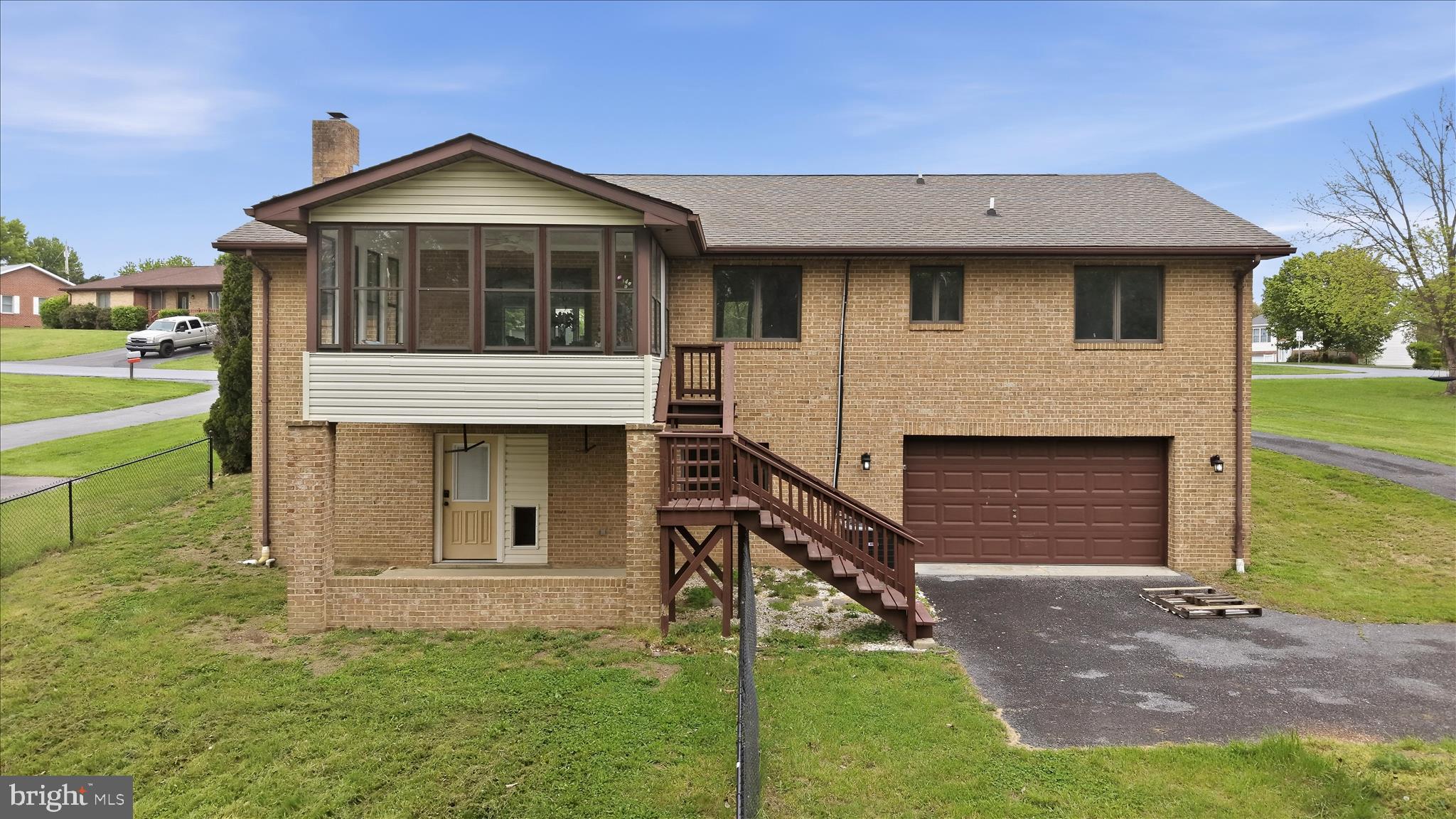 MOUNTAIN VIEW ACRES - Residential