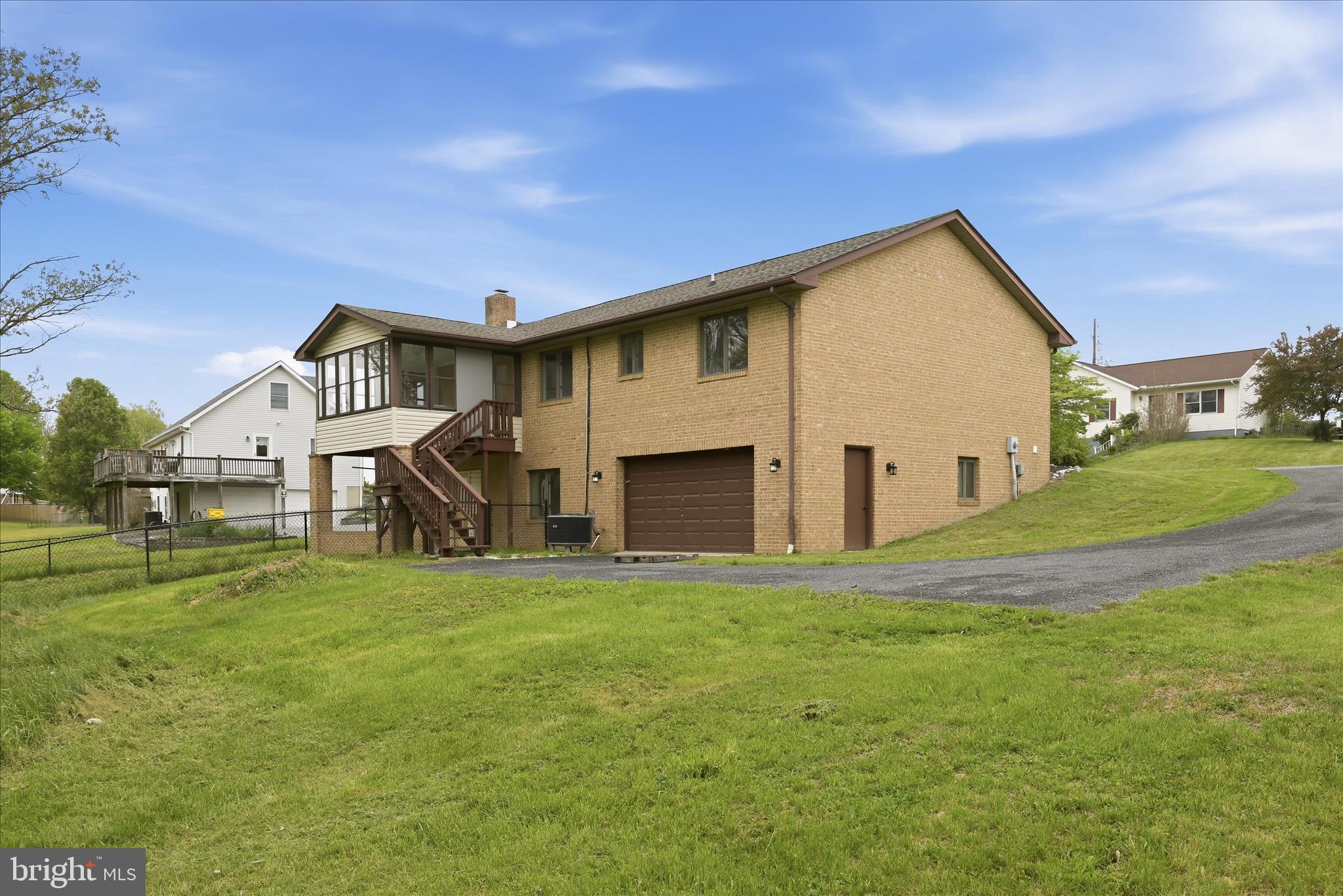 MOUNTAIN VIEW ACRES - Residential