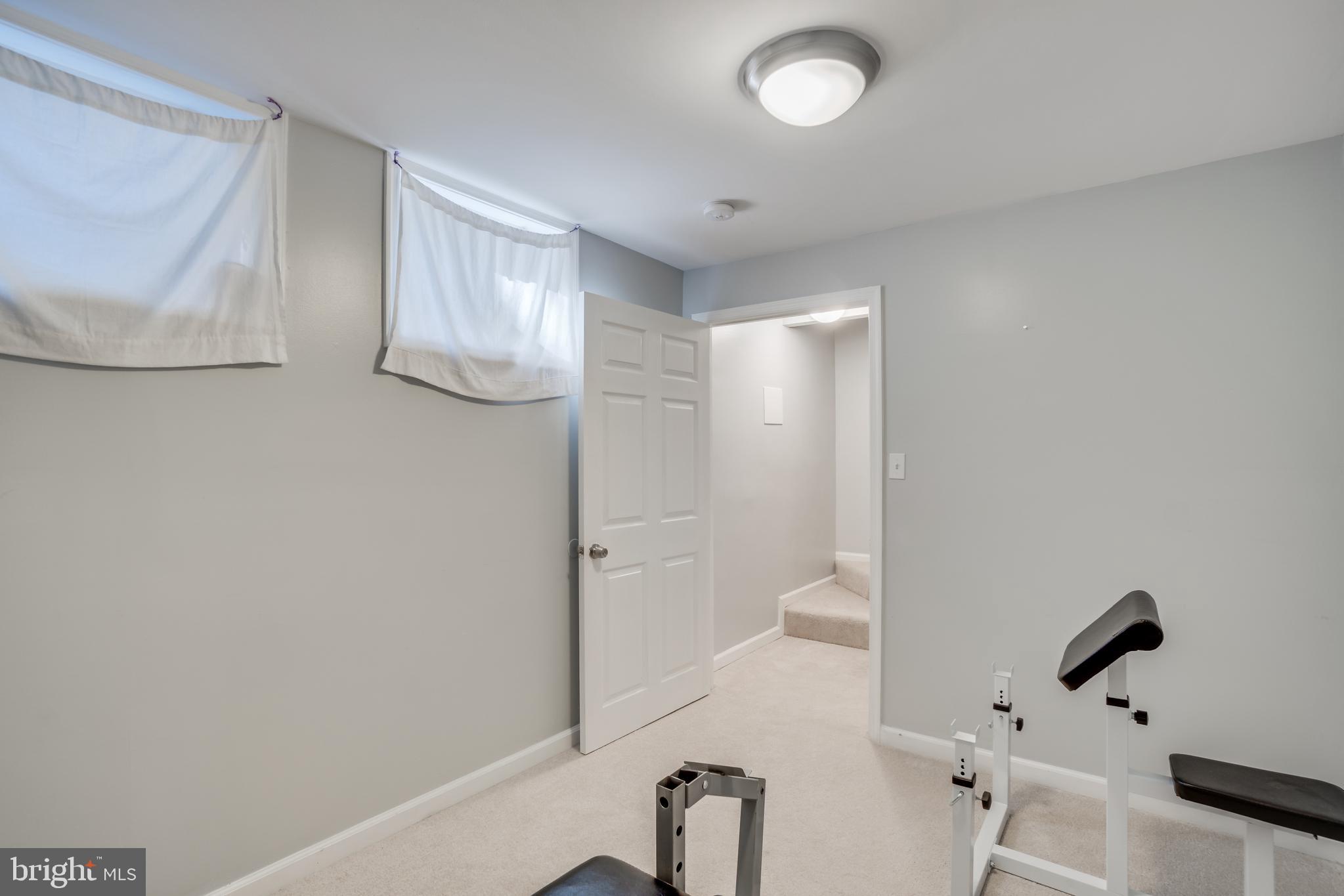 LONDON TOWNE - Residential