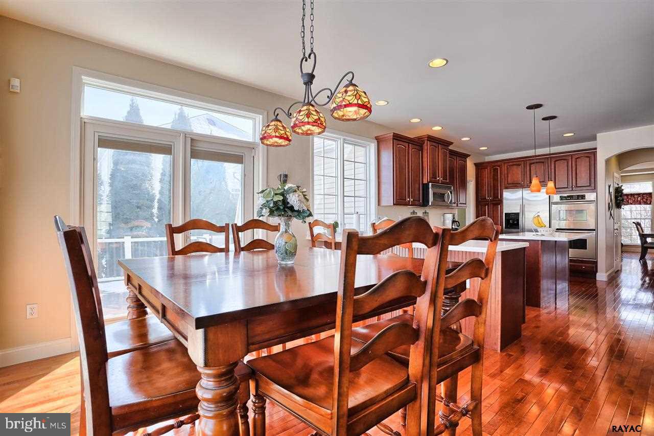 SPRINGWOOD - Residential
