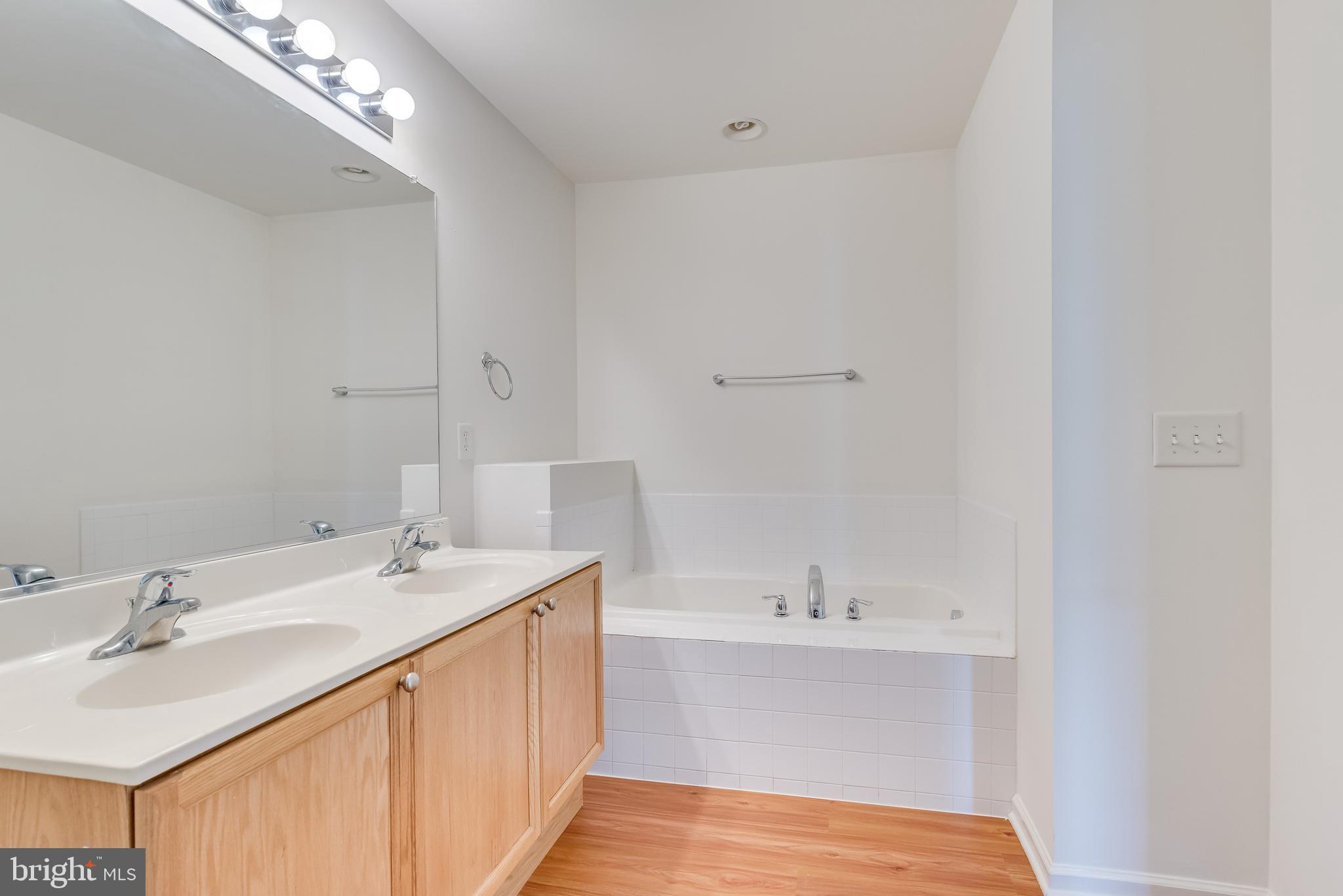 PRENTISS POINT II TOWNHOMES - Residential