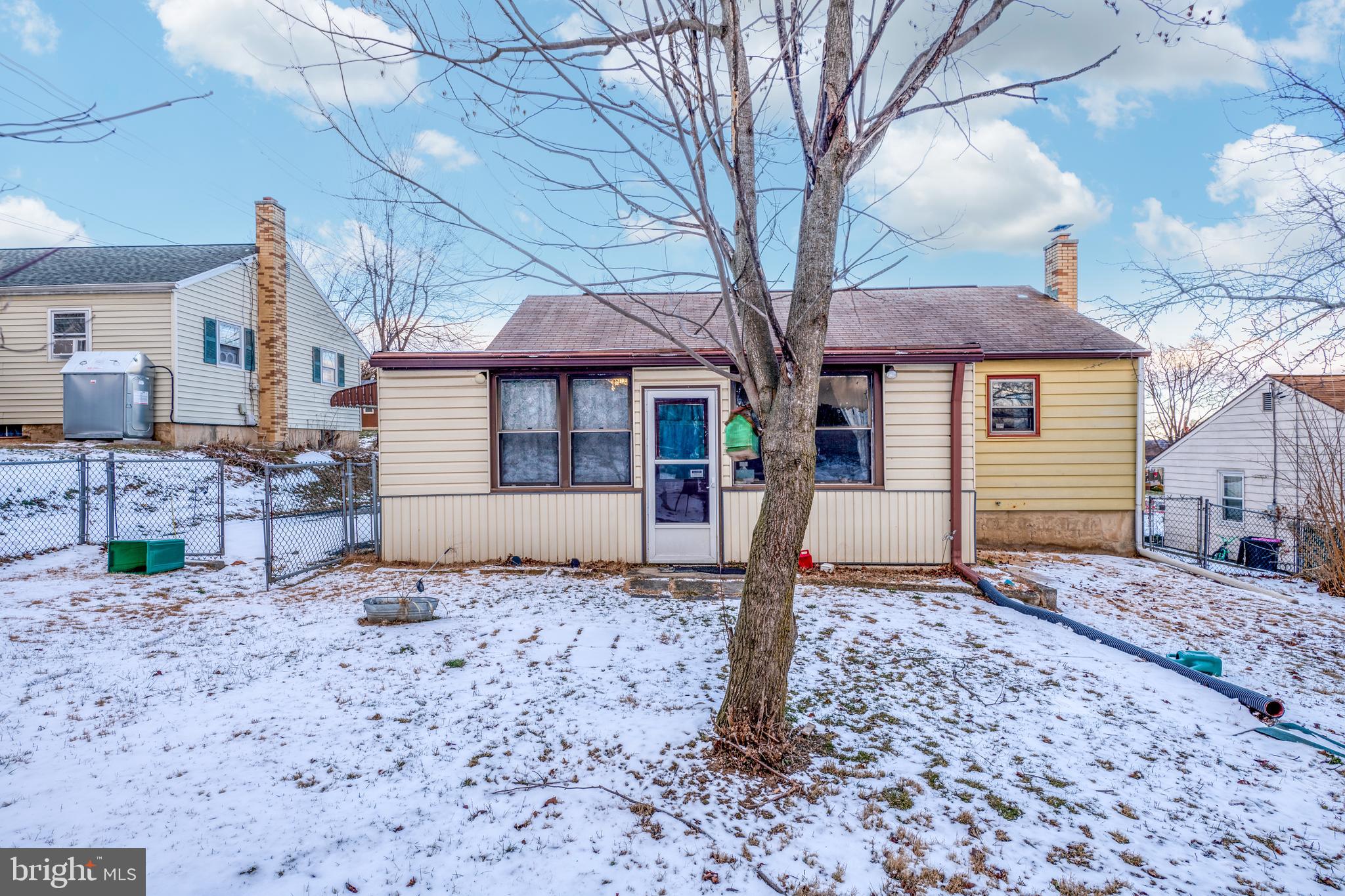 ELIZABETHTOWN BOROUGH - Residential