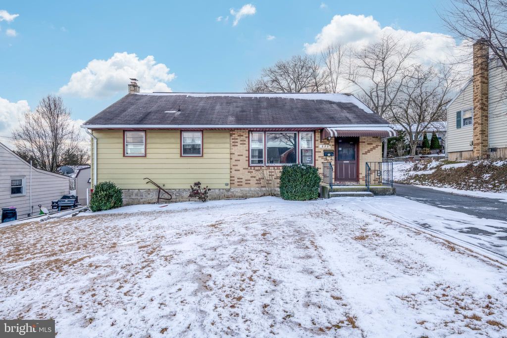 Photo of 620 N Mount Joy Street, ELIZABETHTOWN, PA 17022 (MLS # PALA2062660)