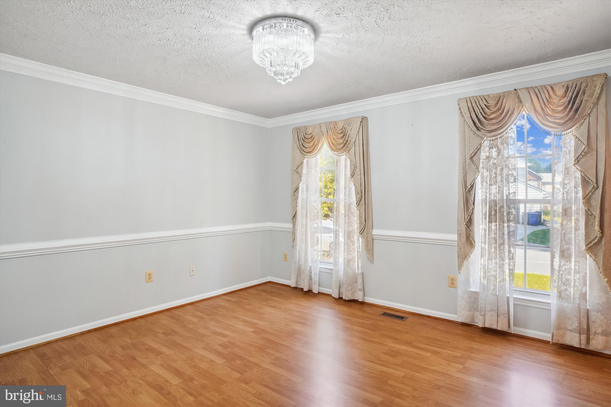 NORTH SHERWOOD FOREST - Residential