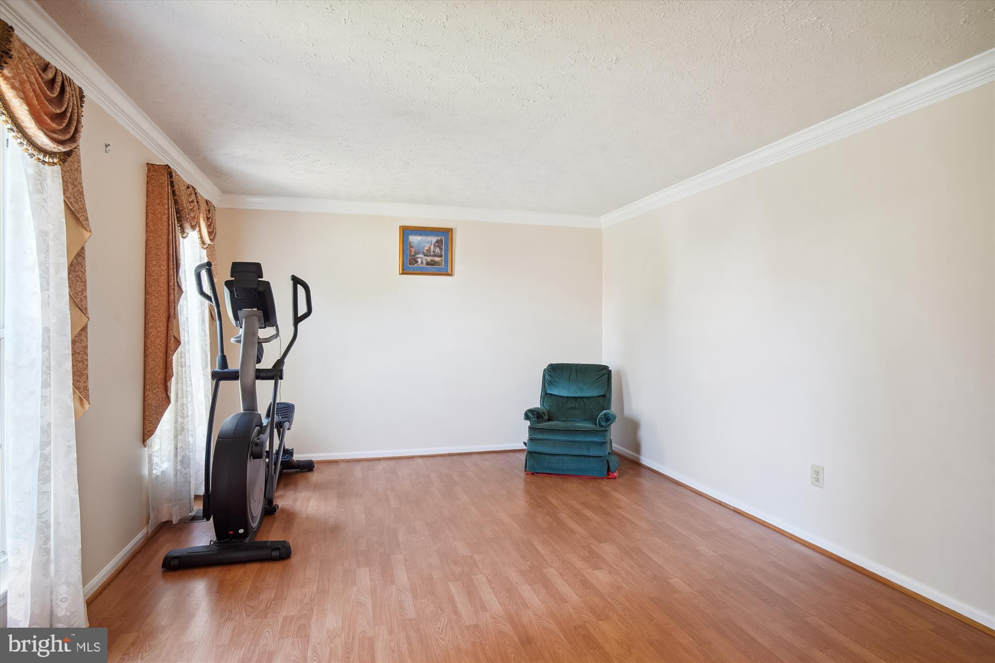 NORTH SHERWOOD FOREST - Residential