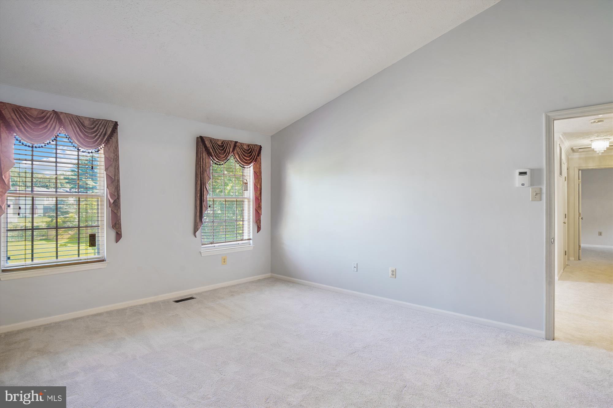 NORTH SHERWOOD FOREST - Residential