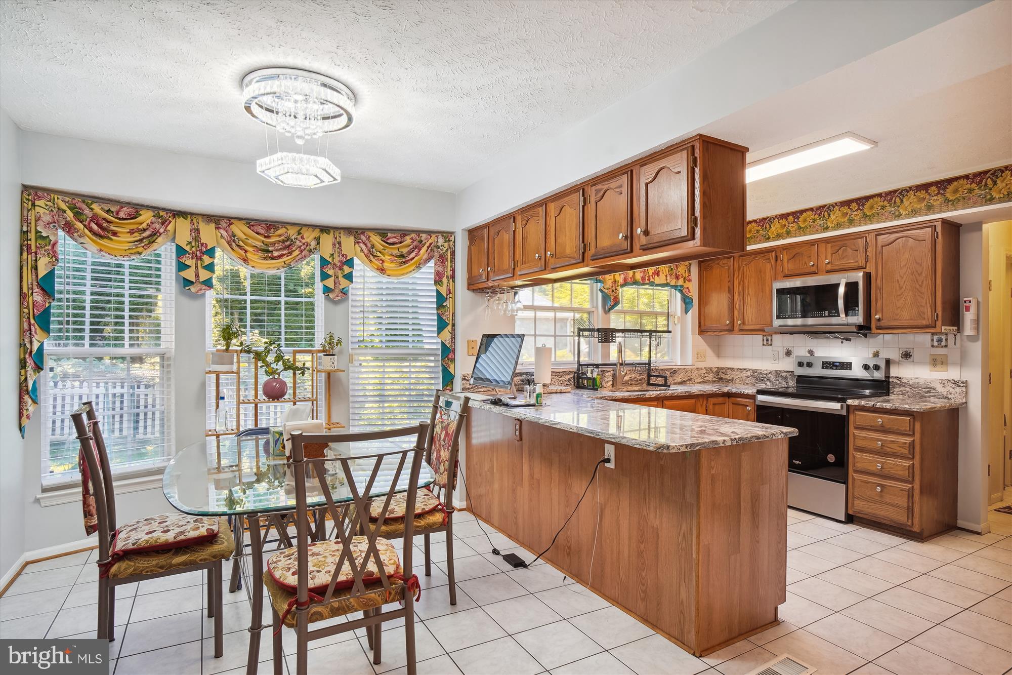 NORTH SHERWOOD FOREST - Residential