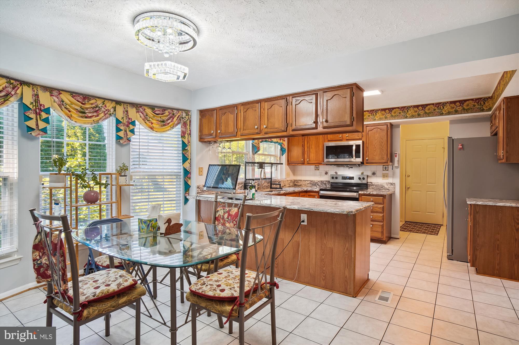 NORTH SHERWOOD FOREST - Residential