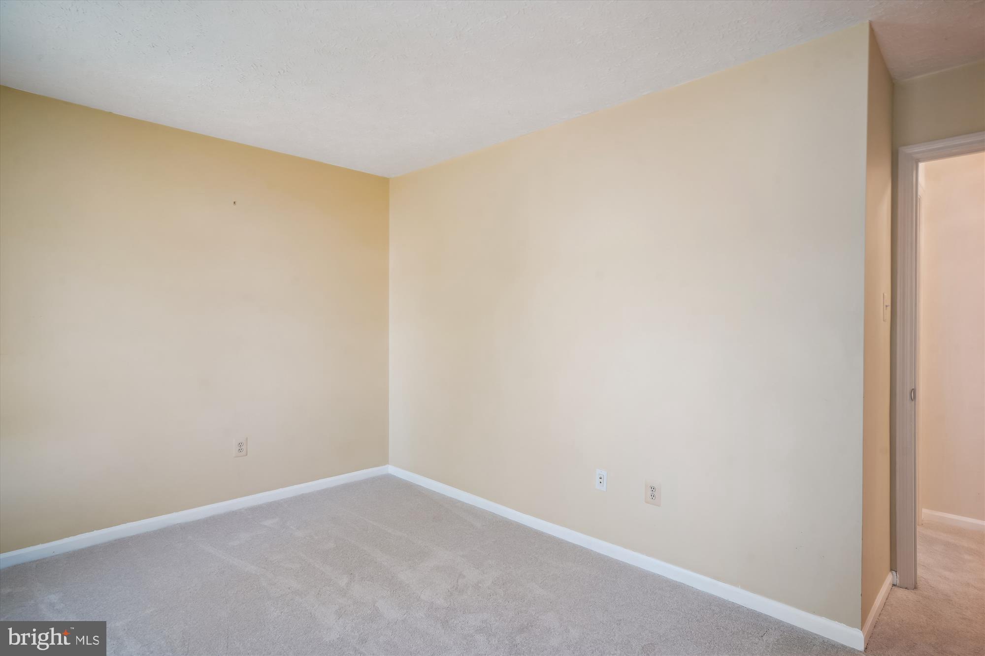 NORTH SHERWOOD FOREST - Residential