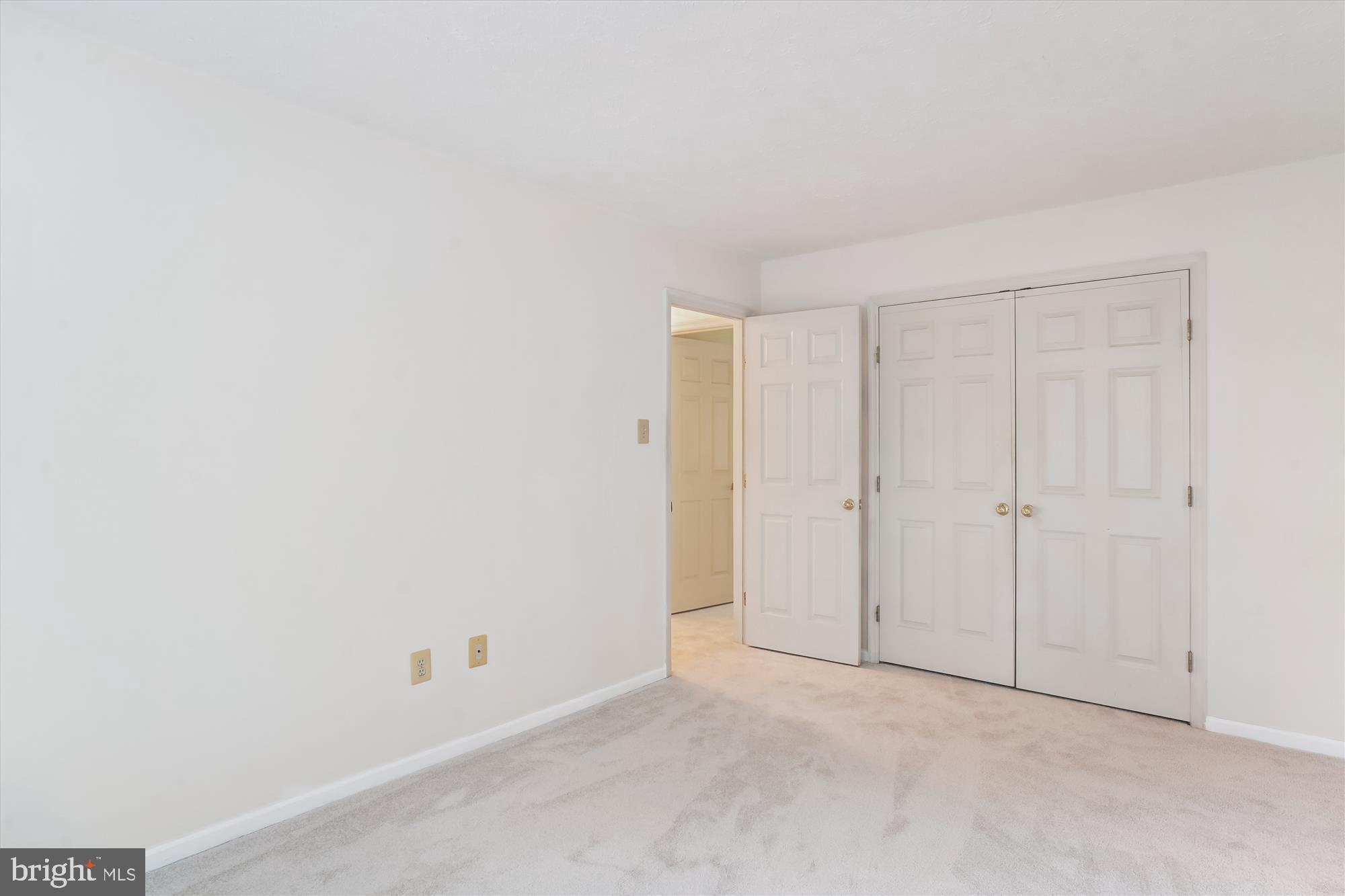 NORTH SHERWOOD FOREST - Residential