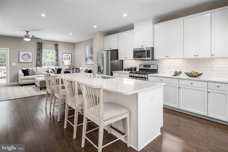 LAKE LINGANORE EAGLEHEAD - Residential