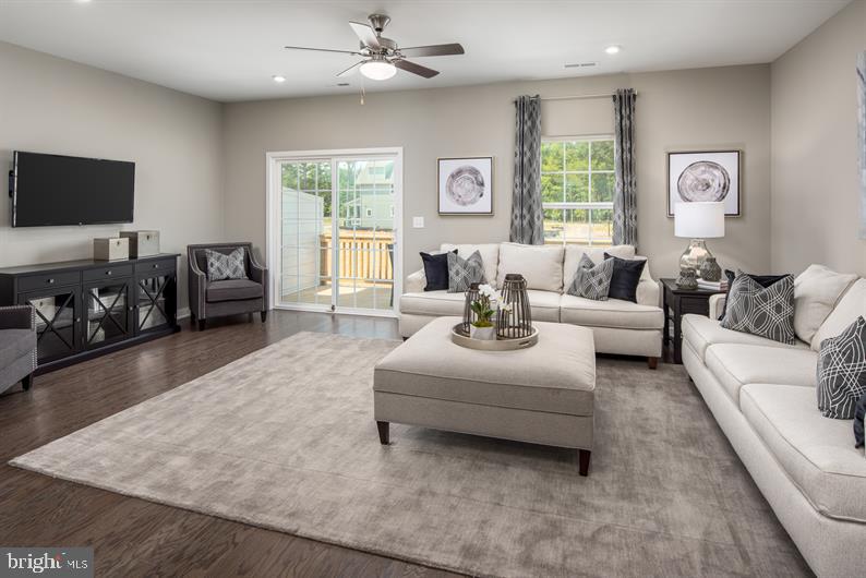 LAKE LINGANORE EAGLEHEAD - Residential