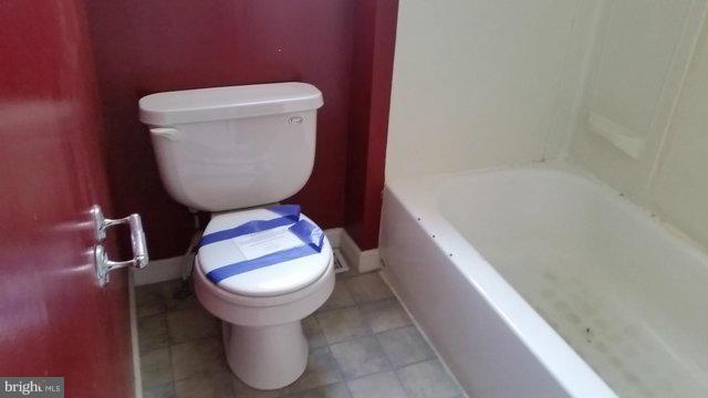 HOLLINS MARKET - Residential