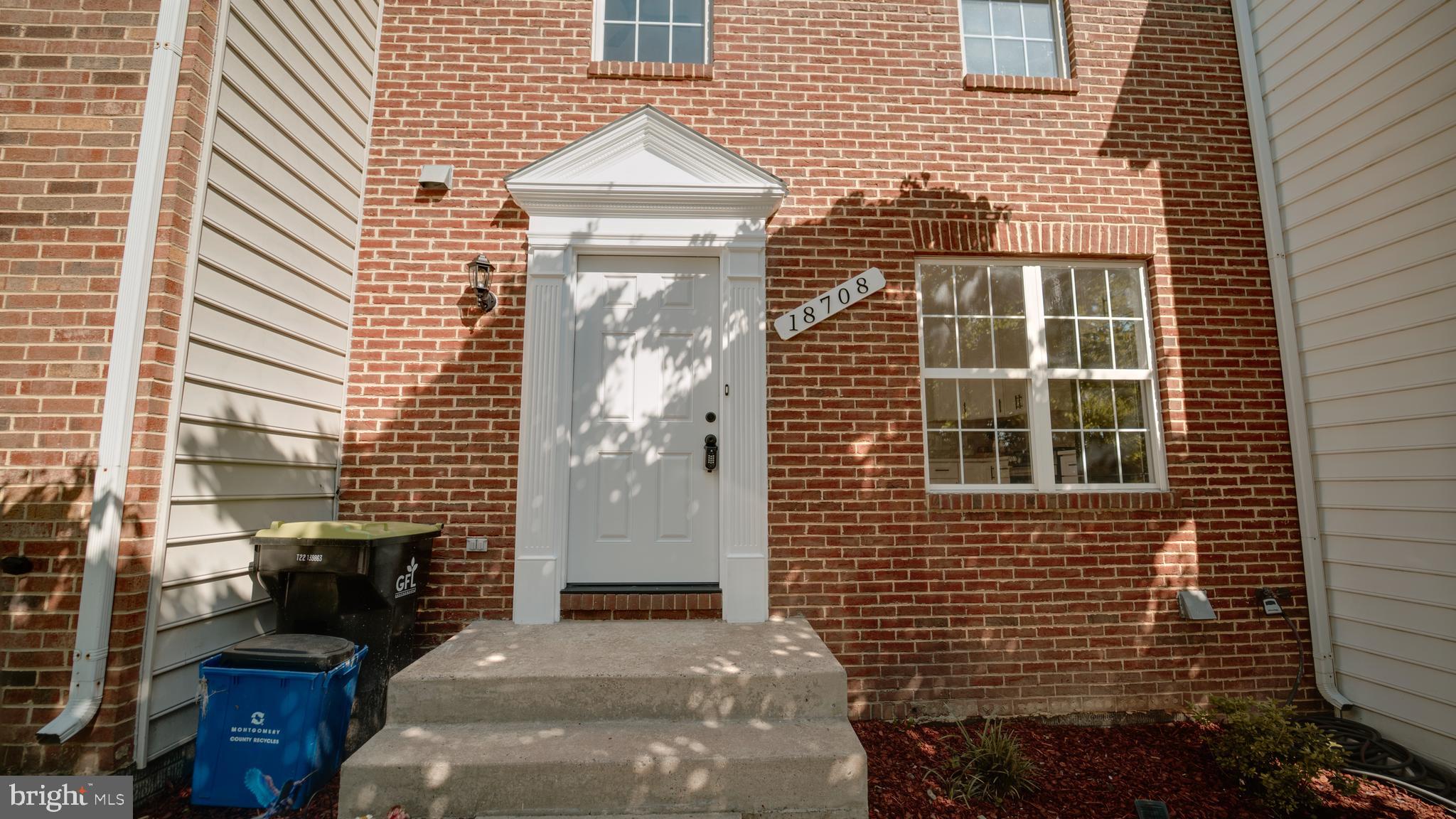 18708 LAKE MARY CELESTE LN