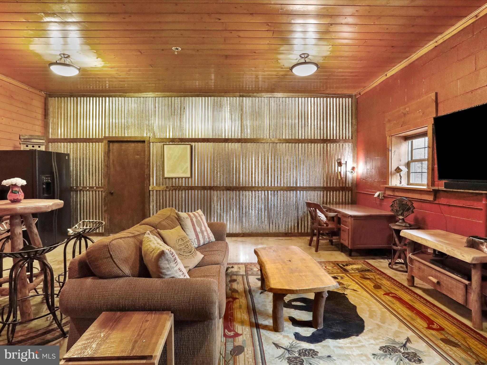 SHORT MOUNTAIN SOUTH - Residential