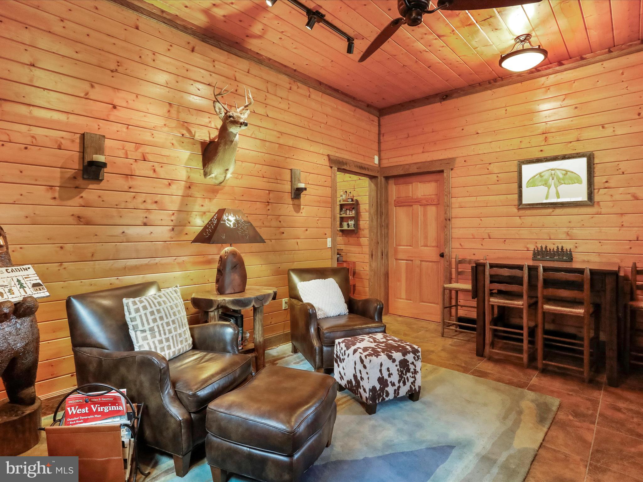 SHORT MOUNTAIN SOUTH - Residential