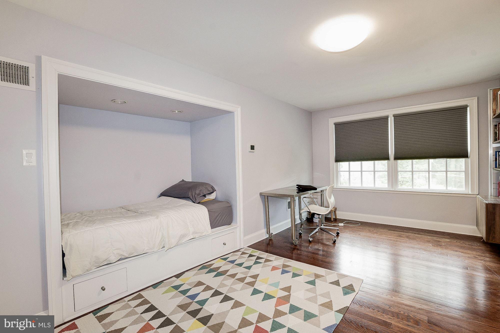 CLEVELAND PARK - Residential