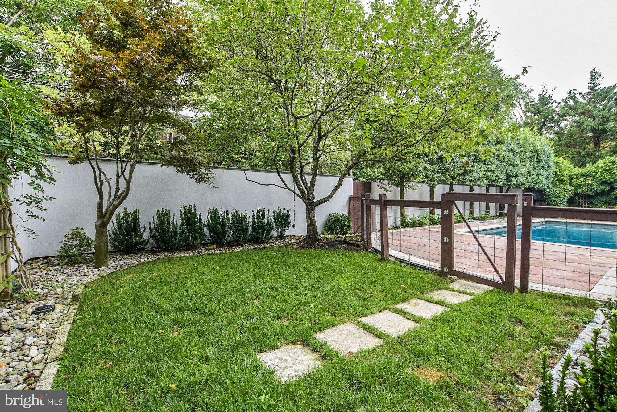 CLEVELAND PARK - Residential