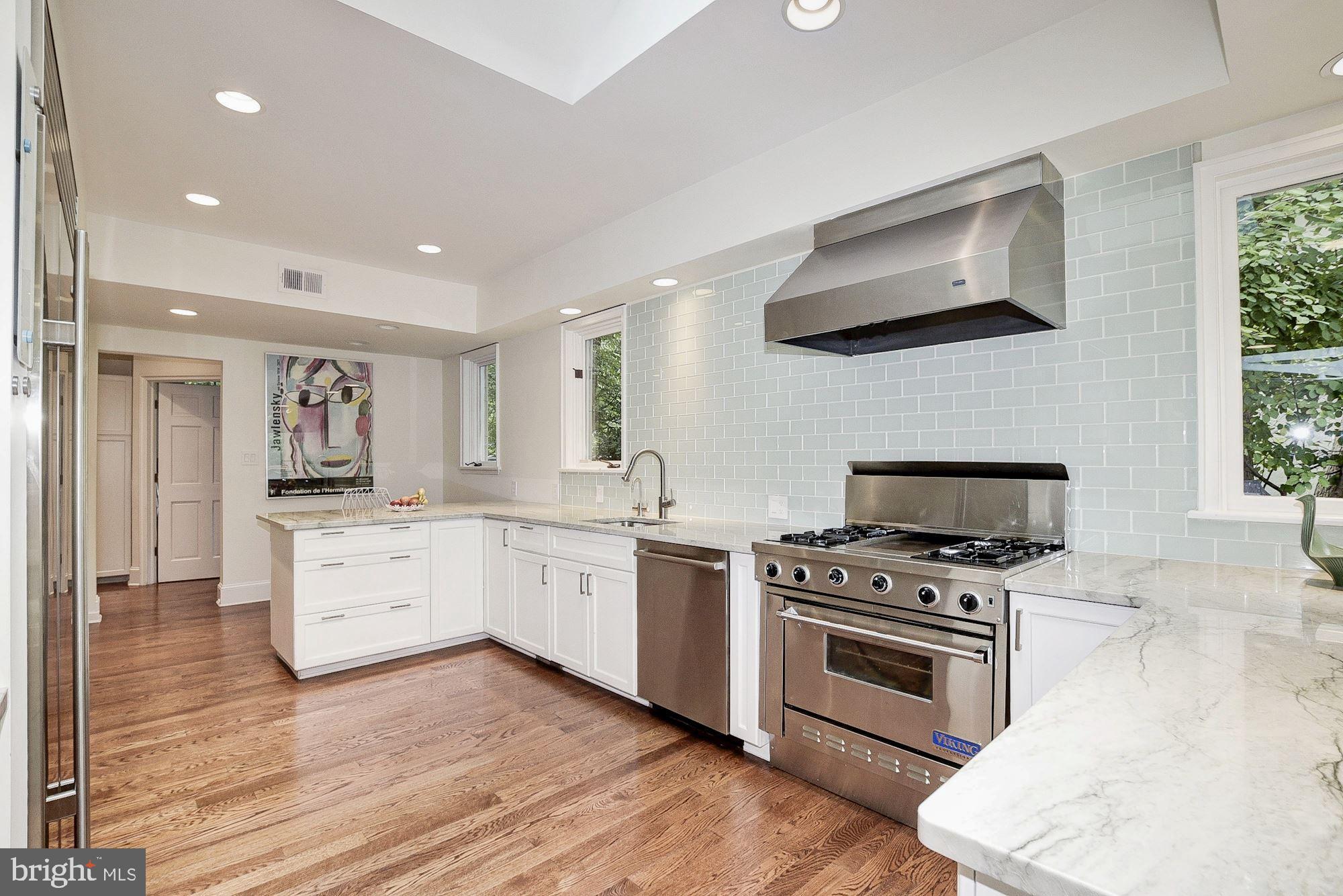 CLEVELAND PARK - Residential