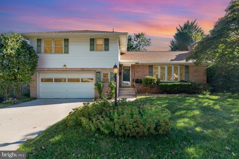 Photo of 514 Redwood Street, HARRISBURG, PA 17109 (MLS # PADA2050176)