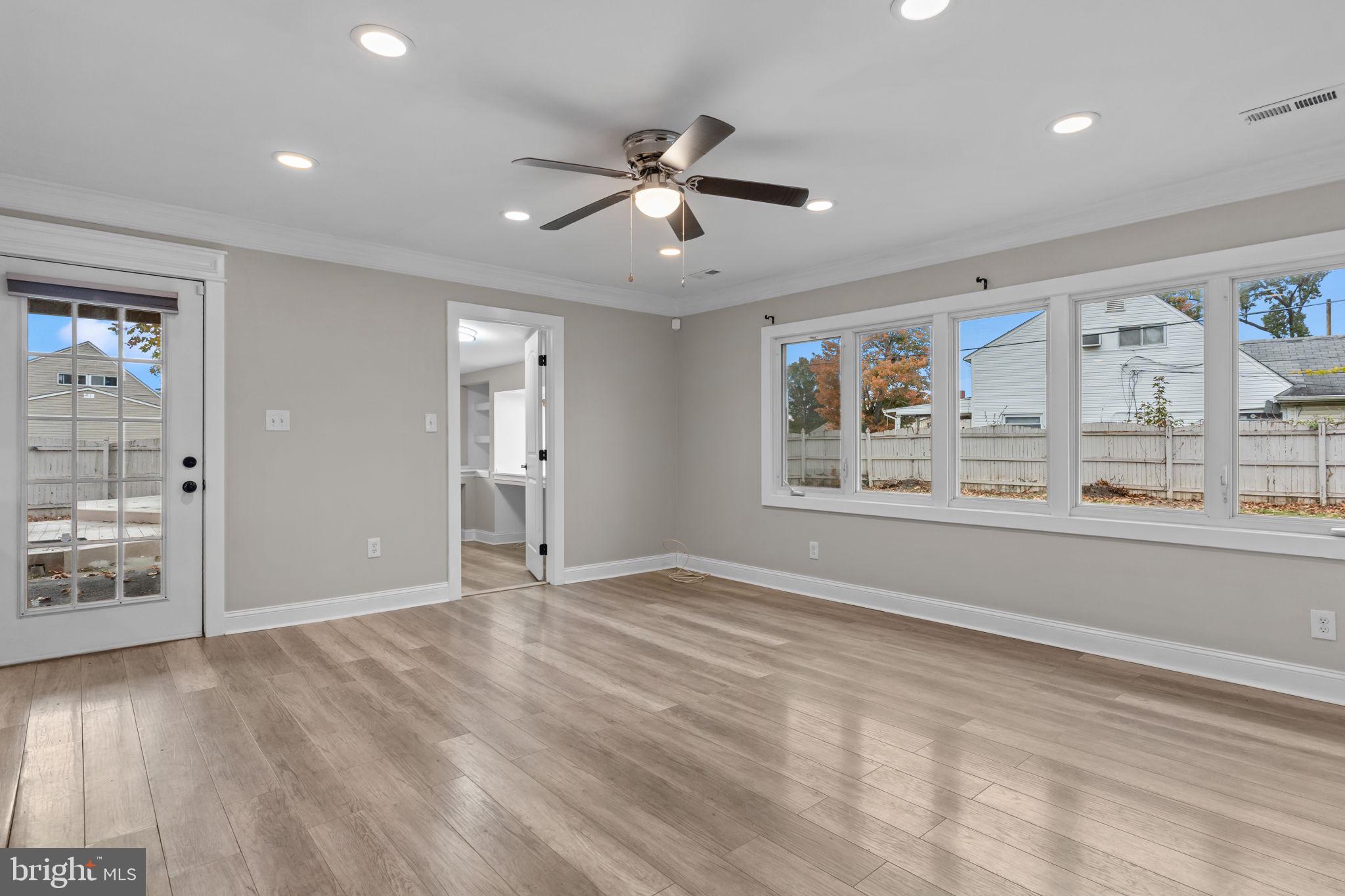 INDIAN CREEK - Residential